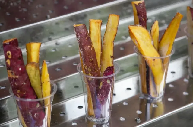 Fialové batáty jako cesta k dlouhověkosti? Tvoří až 70 % jídelníčku země s vysokým podílem stoletých lidí