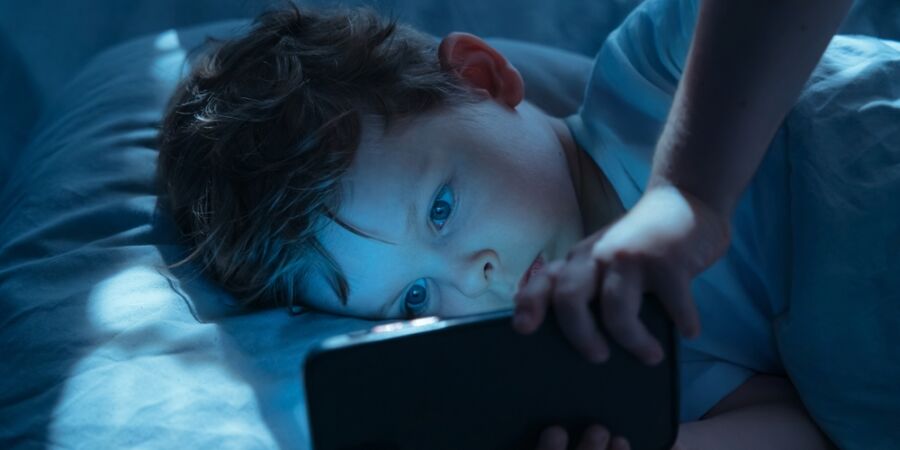 Strážci dětského pohledu: Nechte děti mlsat nutriční štít proti digitálnímu smogu