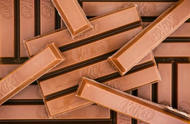 Místo šperků kamiony s jídlem: Zloději ukradli 12 tun čokolády KitKat