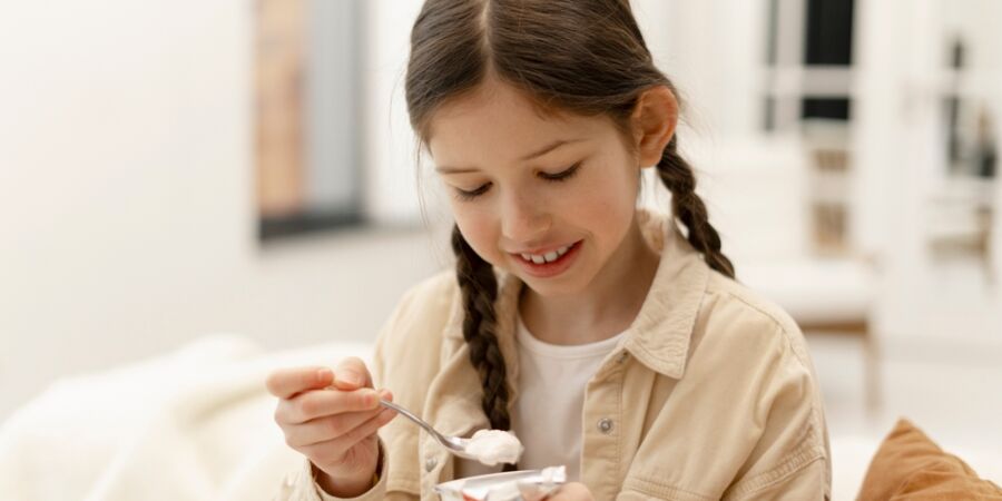 „Pribináček“ pod lupou: Dokáže domácí verze porazit legendu? Spočítali jsme  rozdíly v obsahu cukrů a našli jasného vítěze