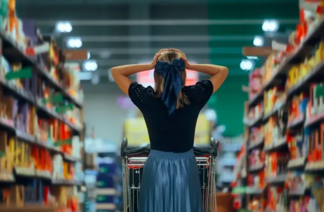 Potravinový ombudsman už řeší desítky stížností denně,  první velký test přijde v dubnu, kdy se otevře téma slevových akcí