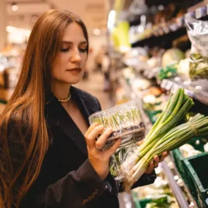 Už je to tady zase: Konflikt jako neúprosný režisér cen v našich nákupních košících