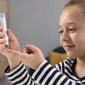 Nový lék, který dokáže oddálit nástup cukrovky 1. typu: Co to znamená pro život rodičů i dětí a jaké má toto řešení limity?