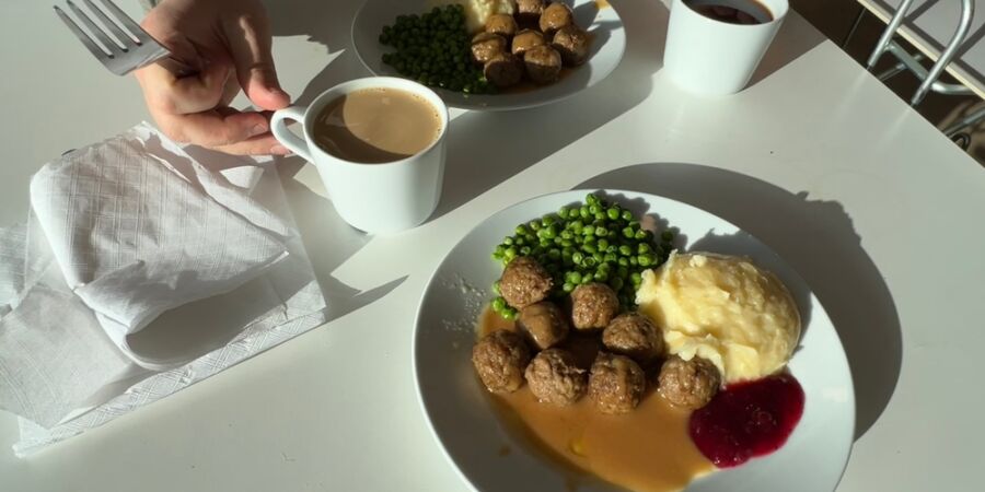 Dnešní den patří masovým kuličkám: IKEA na nich postavila obchodní triumf