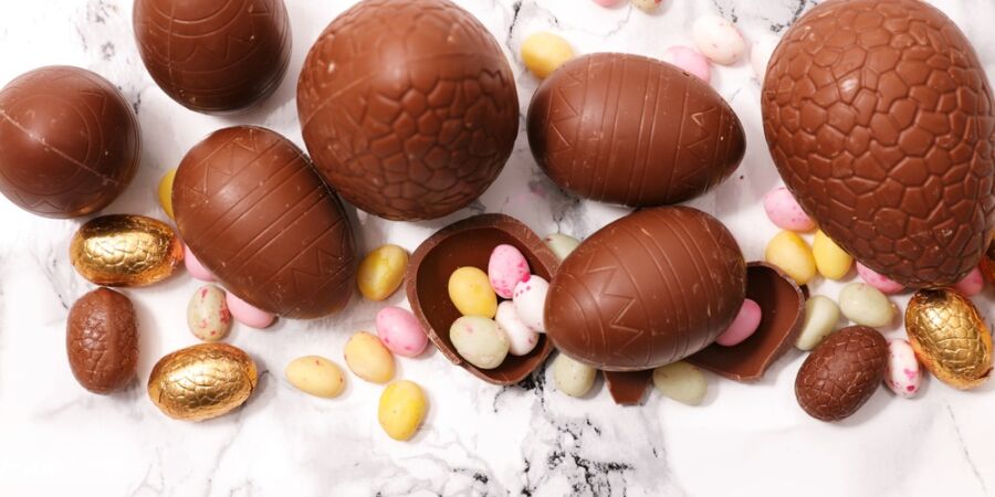 Velikonoční drahota: Proč ani rekordní propady cen kakaa neproměnily cenovky čokolády v českých obchodech?