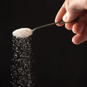 Cukr jako symbol moci i hrozby: Jak se z luxusního „bílého zlata“ stal jeden z největších nutričních problémů současnosti?