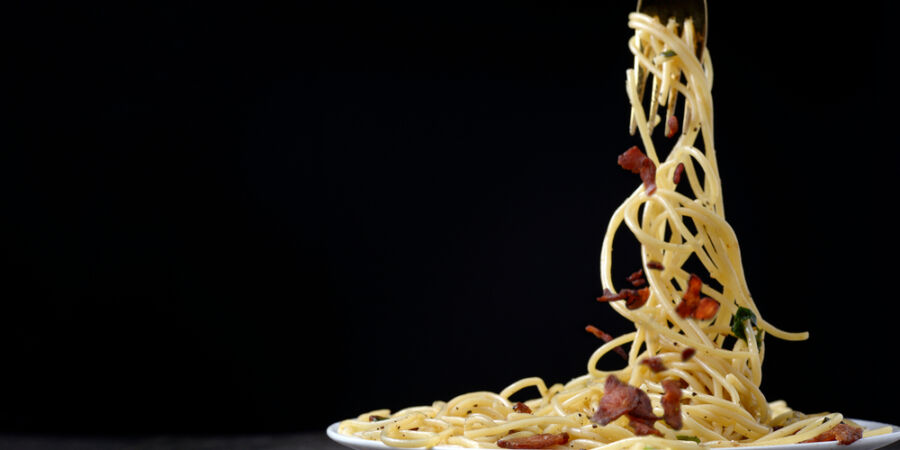 Britové kdysi uvěřili, že špagety rostou na stromech: Z aprílu BBC se stala jedna z nejslavnějších potravinových mystifikací 20. století