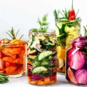 Od obyčejného zelí k funkčním elixírům: Naučte se vyrobit kurkumovou bombu, která nastartuje vaši vitalitu