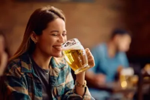 Bez levnějšího piva hrozí zavírání hospod a rozpad tradice, varují pivovarníci