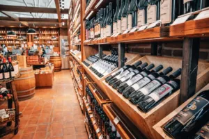 Falšování vína stále není stínem minulosti: Inspekce odhalila praktiky, které ničí důvěru i trh