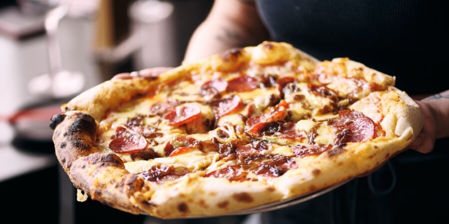 Mistrovská domácí pizza: S těmito prověřenými triky ji konečně přestanete objednávat zvenčí