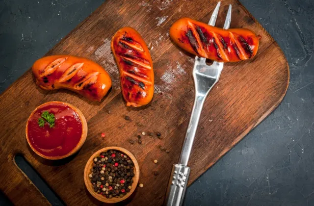 Špekáček versus buřt: Není to totéž, zatímco špekáček chrání zákon, u buřtu rozhoduje o čistotě složení pouze benevolence výrobce