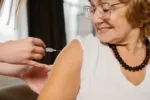 Máte ještě platná očkování? Většina dospělých netuší, že ochrana z dětství už dávno vypršela