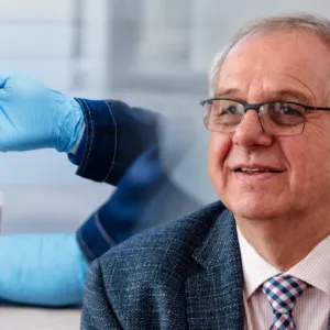 Antibiotika v mléce stále děsí spotřebitele: Jiří Kopáček vyvrací jeden z největších mléčných mýtů