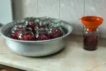 Babičky nás při zavařování učily používat kvanta cukru. Pak jsem ale našla způsob, jak z džemu dostat víc ovoce i chuti