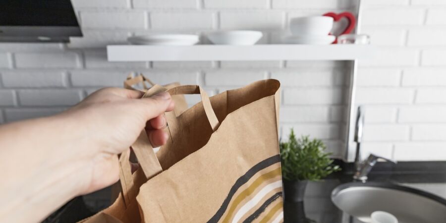 E-shop vás naláká na výhodný nákup, pak přijdou poplatky. Ve výsledku můžete zaplatit víc než v kamenné prodejně