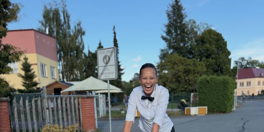 Monika Leová dávno vyměnila televizní studio za vietnamskou restauraci. Teď získala i první místo v soutěži číšníků