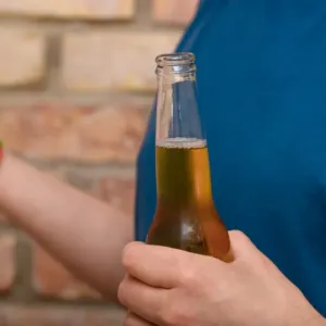 Poslala jsem patnáctiletého syna pro alkohol. U nás neuspěl ani jednou, v Praze si nakoupil bez potíží