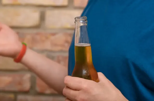 Poslala jsem patnáctiletého syna pro alkohol. U nás neuspěl ani jednou, v Praze si nakoupil bez potíží