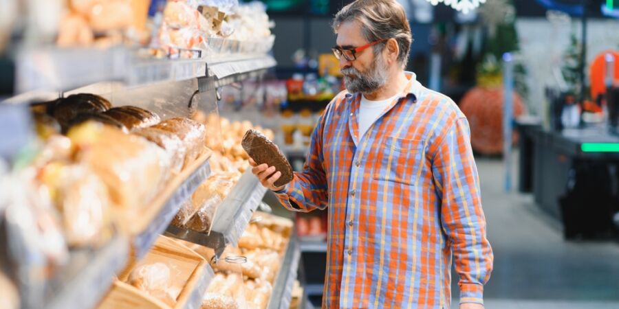 Jak poznat skutečně kvalitní chléb, který vydrží dlouho? Pekaři prozradili fintu