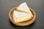 Důrazné varování spotřebitelům: Makro stahuje z prodeje sýr brie. Našla se v něm listerie, zákazníci ho nemají jíst