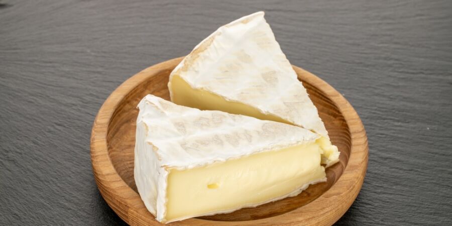 Důrazné varování spotřebitelům: Makro stahuje z prodeje sýr brie. Našla se v něm listerie, zákazníci ho nemají jíst
