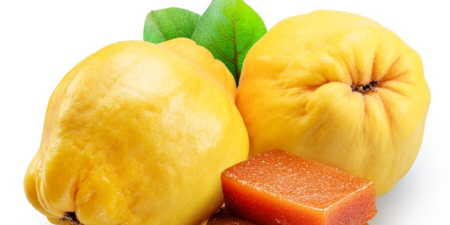 Má více vitaminu C než jablko a se sýrem chutná skvěle. Toto zapomenuté ovoce právě dozrává